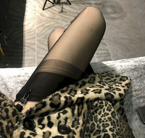美女班主任露出奶头喂我乳我-啦啦高清欧美在线观看