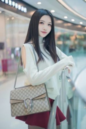 国产精品制服丝袜第一页-原版加长中文字幕