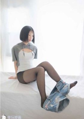 伸进内衣揉捏她的乳尖视频-首映超清在线观看